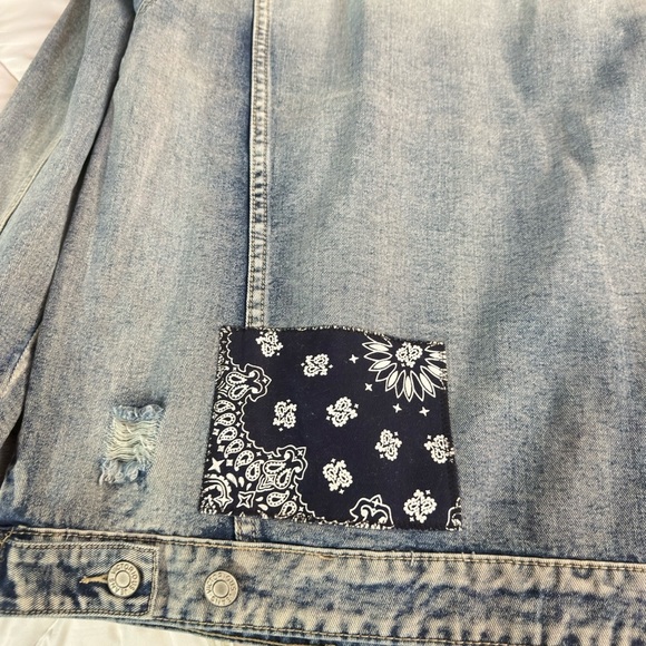 Victorious Unisex Denim Jacket with Bandana Patches - Picture 9 of 12
